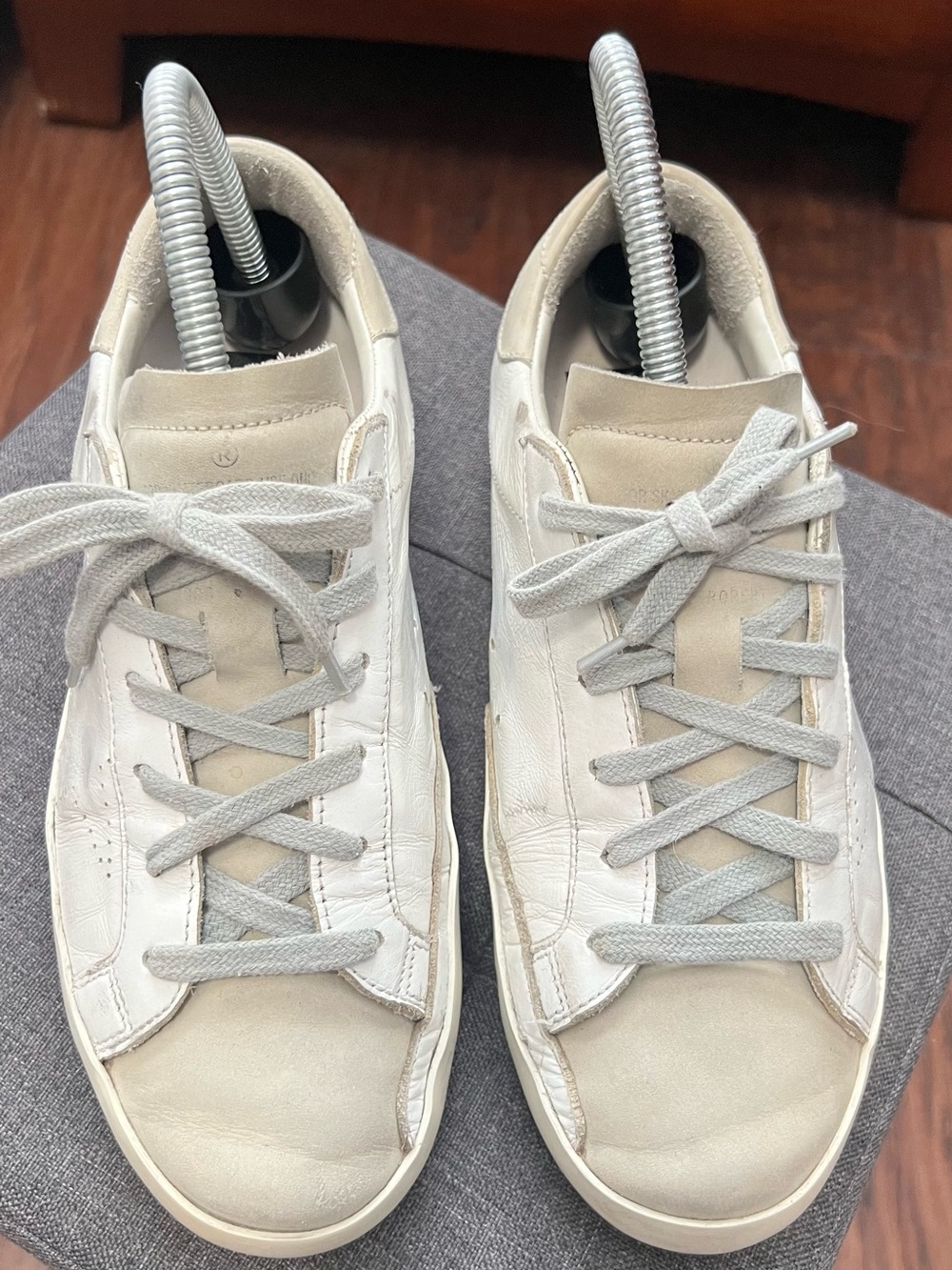 Golden Goose Women's Low-Top Sneakers in White and Light Gray